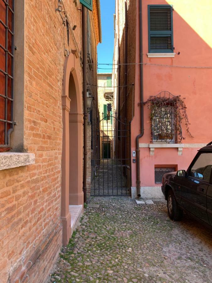 Vicolo Duelli Appartement Ferrara Buitenkant foto